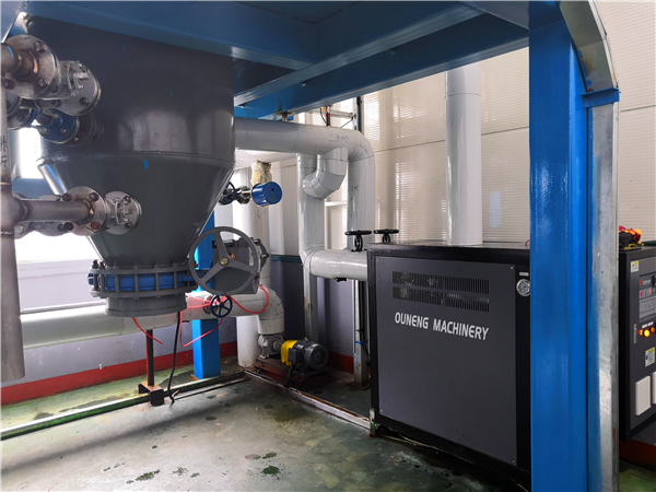 電導(dǎo)熱油爐給反應(yīng)釜控溫有哪些好處？