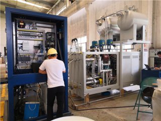 為什么電加熱導(dǎo)熱油爐首先運行泵浦？